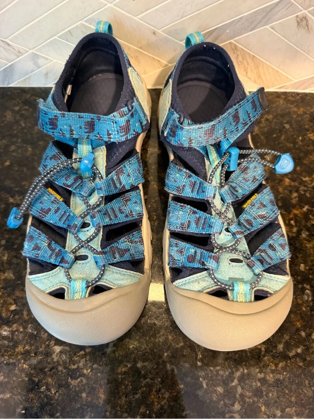 KEEN Newport H2 Kids Size 6 Water / Hiking Sandals